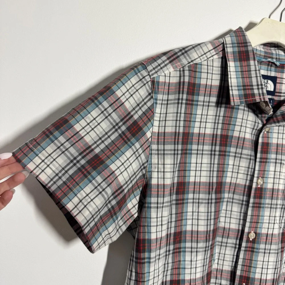 The North Face Mens Plaid Short Sleeve Button Down Shirt Blue Red White Plaid L